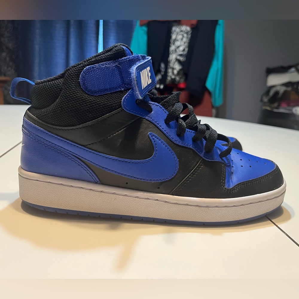 Nike Court Borough Mid 2 sneakers black royal blue hightop women’s 8.5 youth 6.5